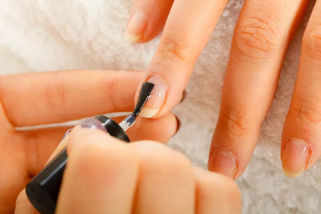 Odżywki do paznokci – skuteczna pielęgnacja dla wzmocnienia i regeneracji